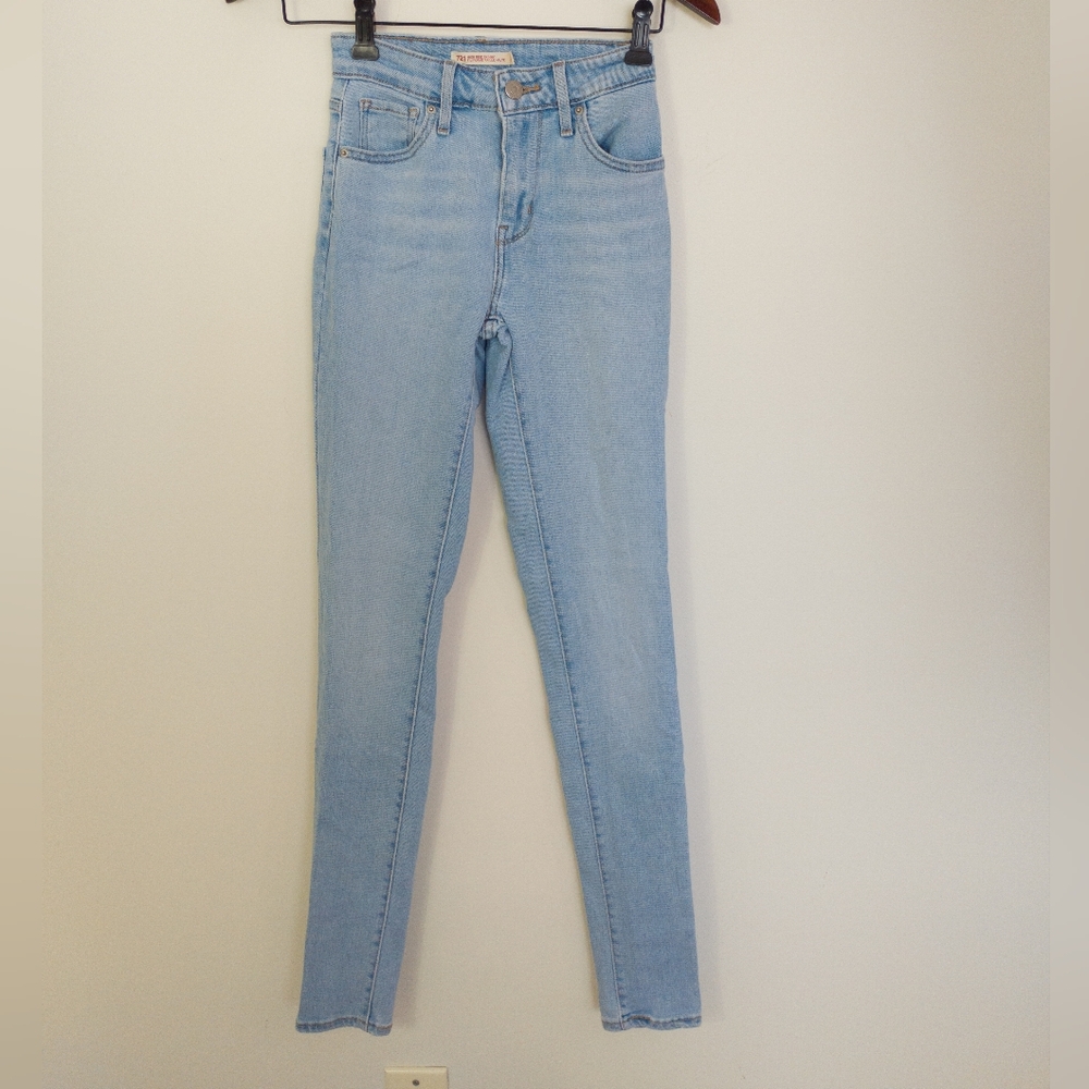 Levi's 721 High Rise Skinny Jeans Light Wash Size 23